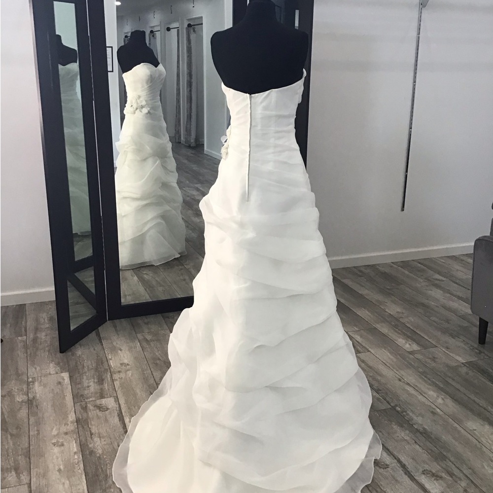 Davinci Bridal Gown Size 6 Strapless White Ruffled Organza - Picture 2 of 3